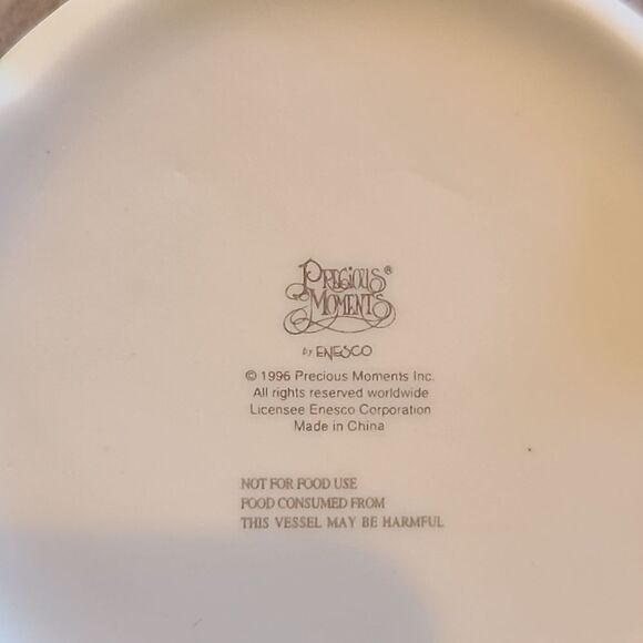 Precious moments vintage 1996‎ may emerald girl with bird bath bell - Picture 5 of 7